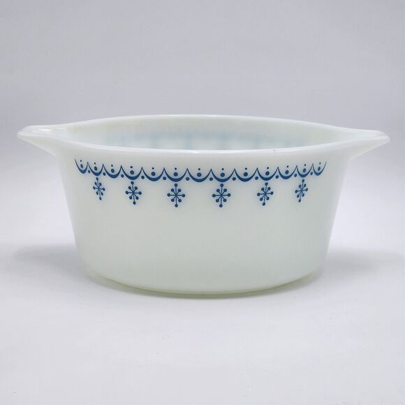 Pyrex Vintage Snowflake Garland 1 1/2 Quart White Mixing Serving Bowl 474-B - Picture 4 of 7